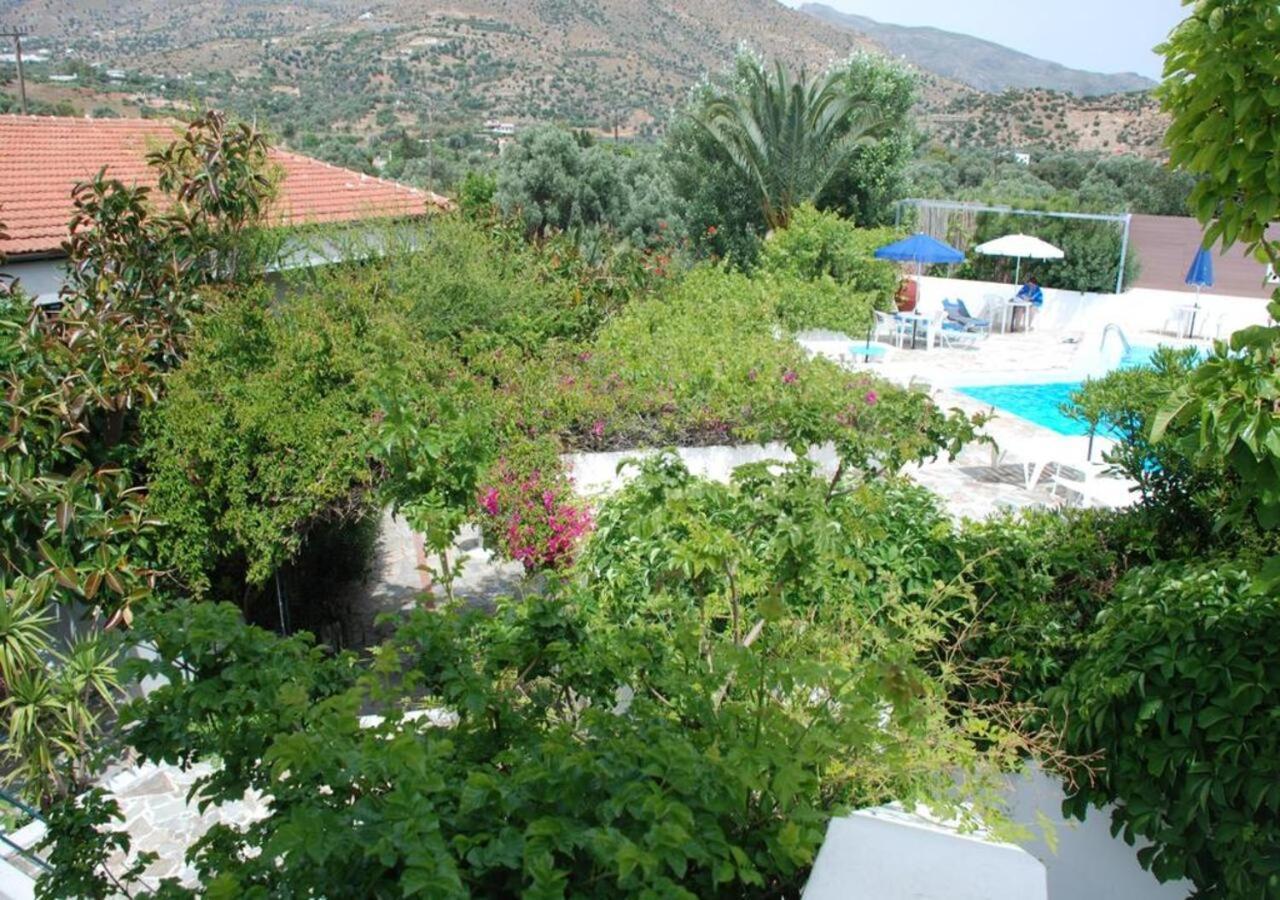 איה גליני Sunningdale Hotel מראה חיצוני תמונה