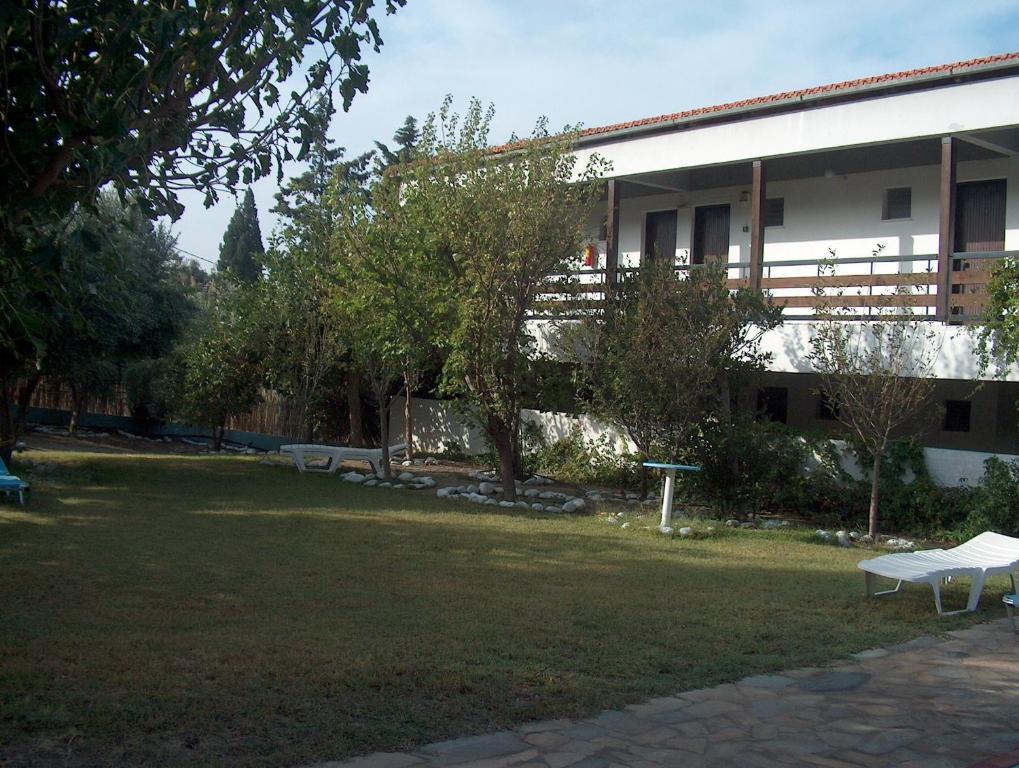 איה גליני Sunningdale Hotel מראה חיצוני תמונה