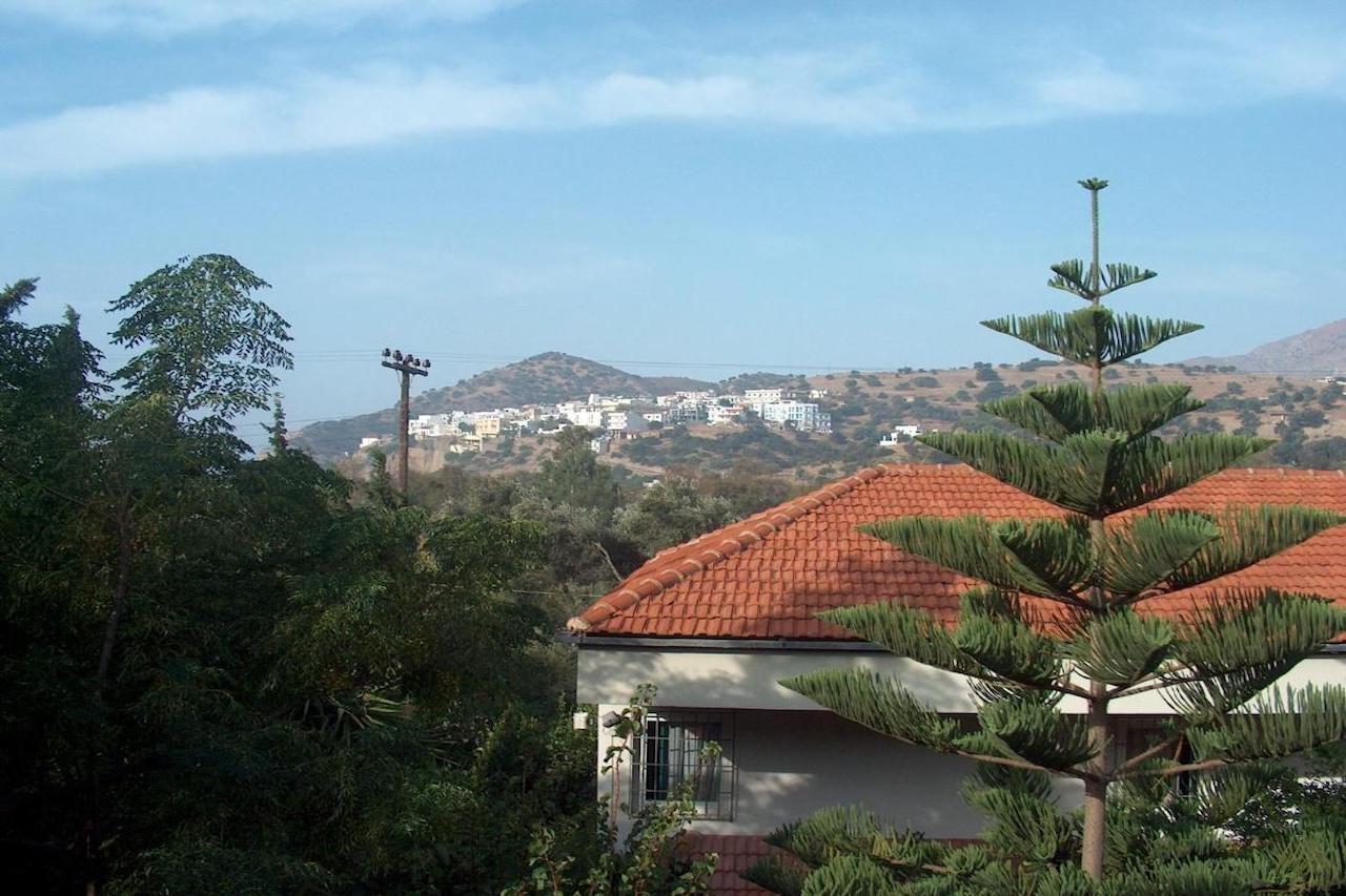 איה גליני Sunningdale Hotel מראה חיצוני תמונה